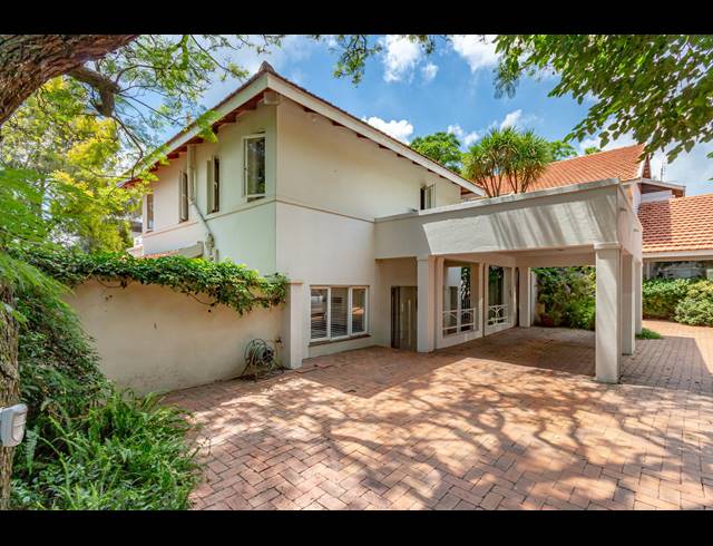 4 BEDROOM HOUSE TO LET IN MELROSE ESTATE